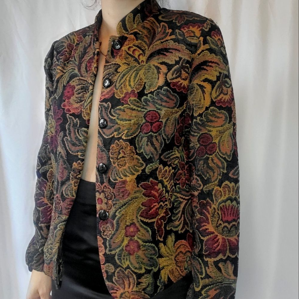 Mandarin collar tapestry floral jacket - Picture 1 of 10
